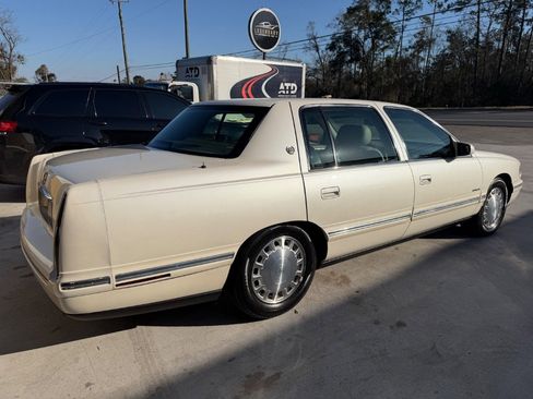 Used 1999 Cadillac De Ville Base image 4