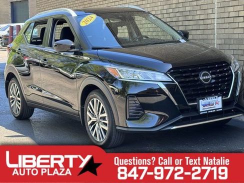 Used 2024 Nissan Kicks SV FWD image 1