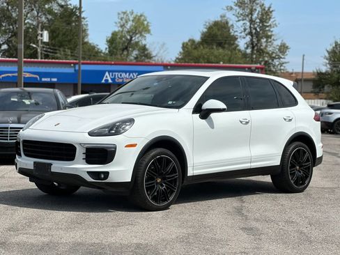 Used 2016 Porsche Cayenne AWD/4WD image 1