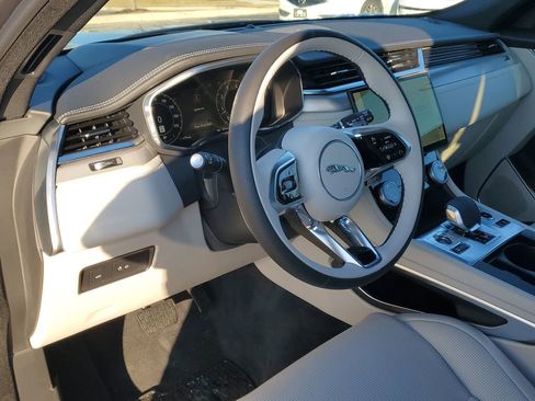 New 2026 Jaguar F-PACE R-Dynamic S image 8