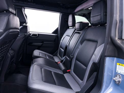 Used 2024 Ford Bronco Black Diamond AWD/4WD image 37