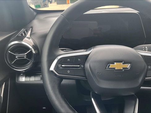 Used 2026 Chevrolet Equinox LT FWD image 17