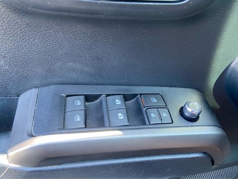 Used 2018 Toyota Tacoma TRD Sport w/ Technology Package RWD image 22