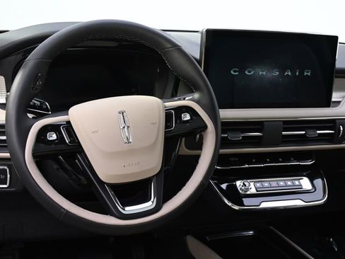 New 2026 Lincoln Corsair Premiere image 12