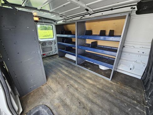 Used 2011 Ford E-150 and Econoline 150 w/ Commercial Cargo Van Pkg RWD image 26