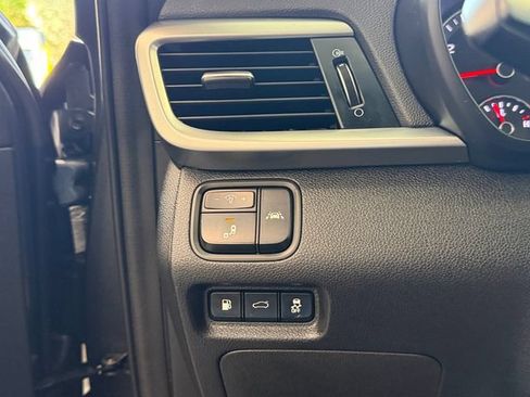 Used 2020 Kia Optima LX FWD image 23