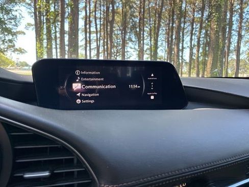 Used 2025 MAZDA MAZDA3 s image 29