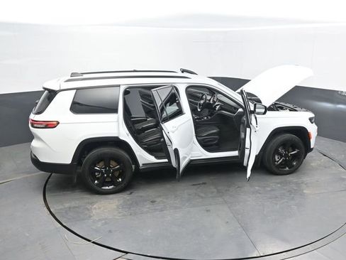 Used 2023 Jeep Grand Cherokee L Laredo image 73