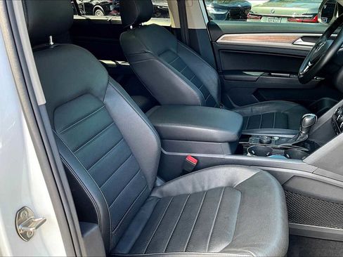 Used 2019 Volkswagen Atlas SEL Premium image 8