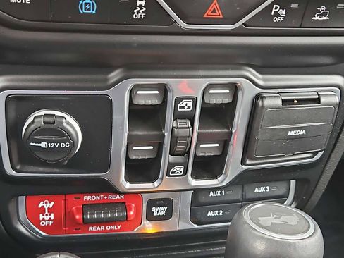 Used 2023 Jeep Wrangler Unlimited Rubicon 4xe w/ Steel Bumper Group image 46