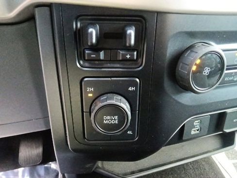 Used 2021 Ford F150 XLT w/ Trailer Tow Package image 25