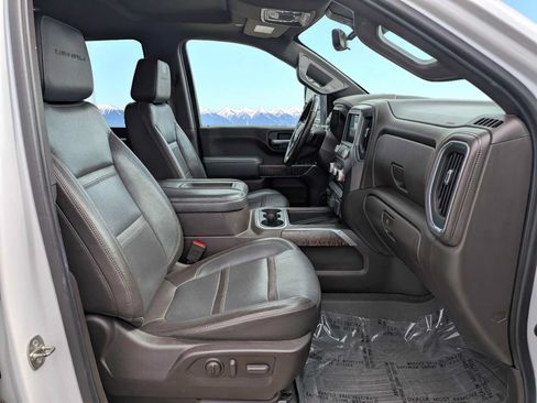 Used 2020 GMC Sierra 3500 Denali w/ Denali Ultimate Package AWD/4WD image 17