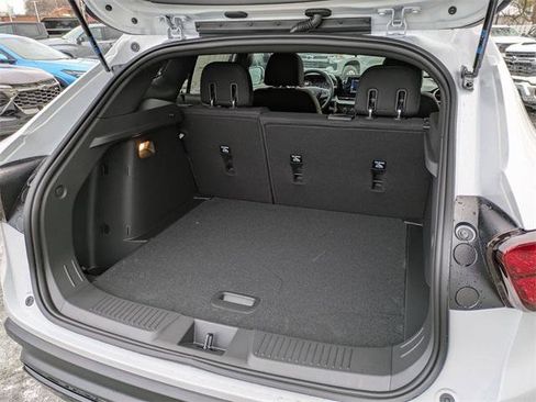 New 2026 Chevrolet Trax RS w/ Sunroof Package image 25