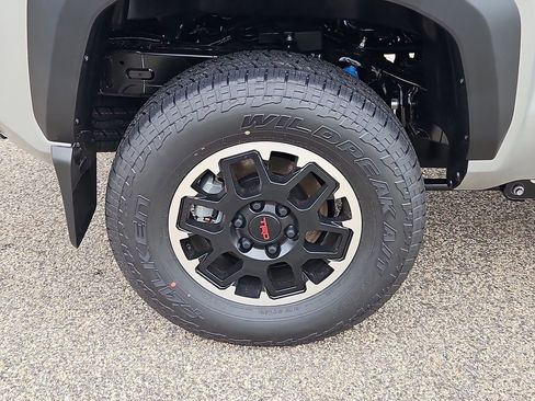 New 2026 Toyota Tacoma TRD Off-Road AWD/4WD image 19