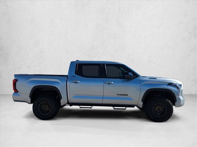 Used 2025 Toyota Tundra Limited AWD/4WD image 4
