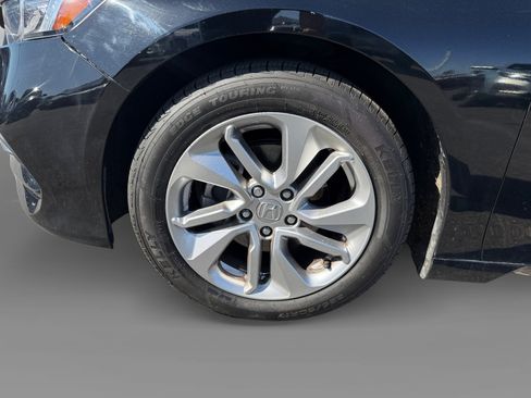 Used 2018 Honda Accord LX image 9