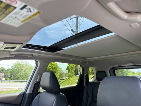 Used 2023 Nissan Rogue SL AWD/4WD image 9