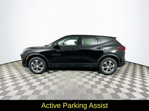 Used 2024 Chevrolet Blazer LT w/ Driver Confidence Package image 6