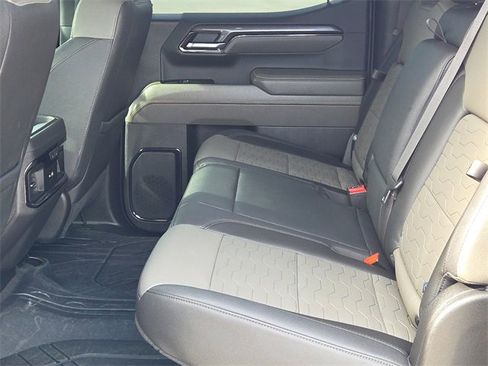 Used 2023 Chevrolet Silverado 1500 ZR2 w/ Technology Package image 17