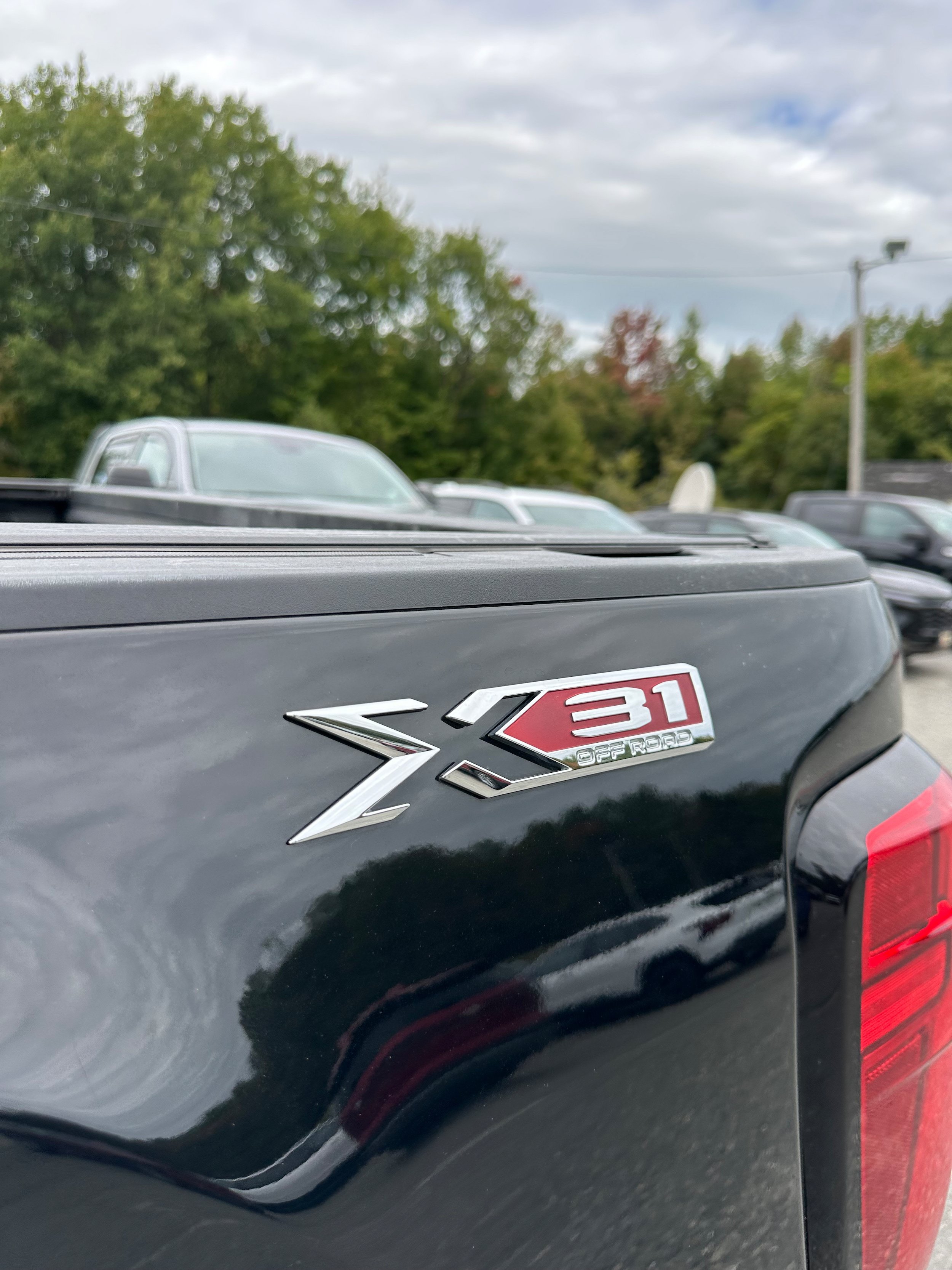 Used 2026 GMC Sierra 2500 SLE w/ SLE Value Package; AWD/4WD image 30
