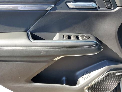 New 2026 GMC Acadia Elevation image 17