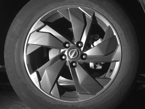 Used 2025 Nissan Rogue SV image 13