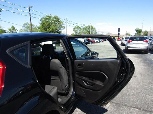 Used 2017 Ford Fiesta SE FWD image 19