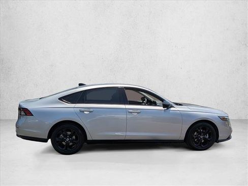 Used 2025 Honda Accord SE image 5