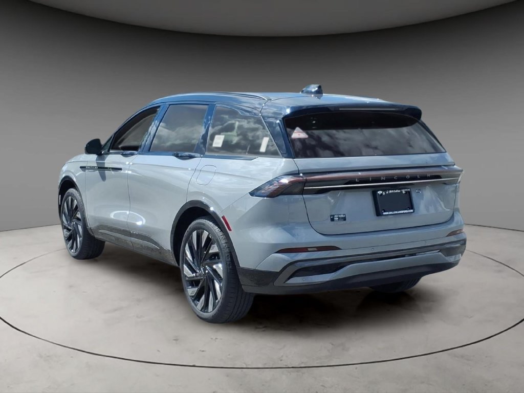 New 2026 Lincoln Nautilus Reserve w/ Jet Appearance Package AWD/4WD image 3
