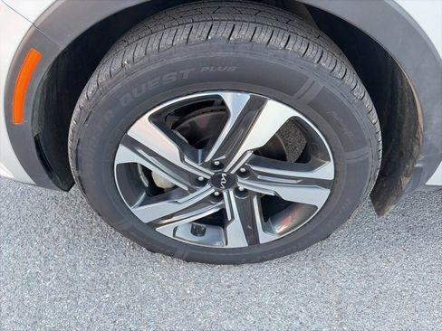 Used 2023 Kia Sorento EX image 10