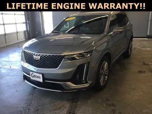 Used 2025 Cadillac XT6 Premium Luxury image 5