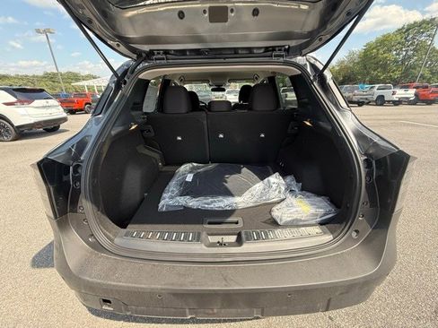 New 2025 Nissan Kicks SV w/ Illumination Package image 14