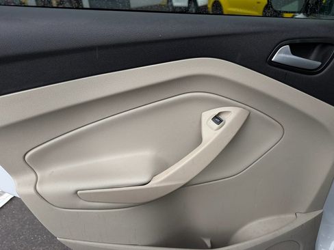 Used 2018 Ford Escape SE AWD/4WD image 16