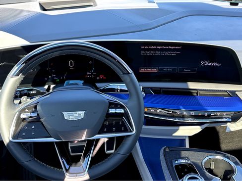 New 2026 Cadillac Optiq Luxury 2 image 4