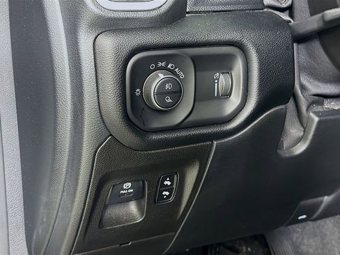 Used 2021 RAM 1500 Big Horn image 12