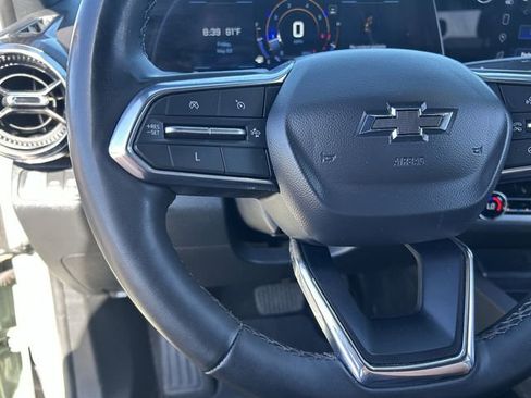 Used 2025 Chevrolet Equinox ACTIV w/ Safety and Technology Package AWD/4WD image 25