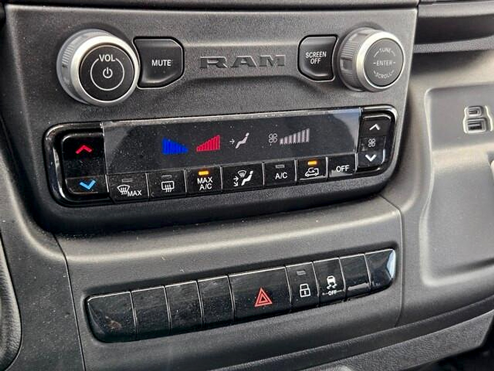 Used 2023 RAM ProMaster 3500 FWD image 20