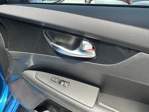 Used 2023 Kia Forte GT-Line w/ GT-Line Premium Package FWD image 19