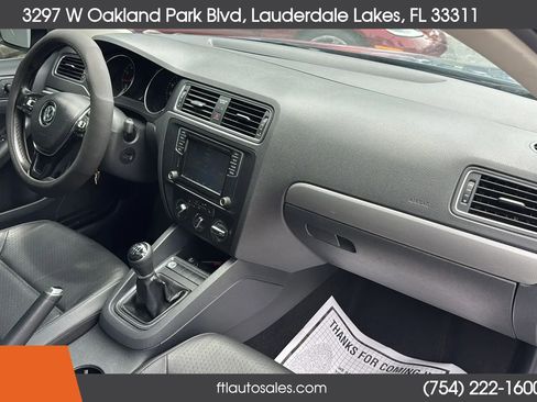Used 2017 Volkswagen Jetta SE FWD image 42