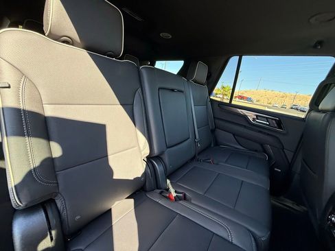 New 2026 GMC Yukon Elevation image 16