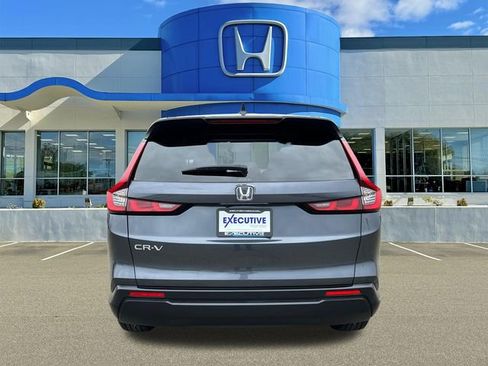 Used 2023 Honda CR-V EX image 3