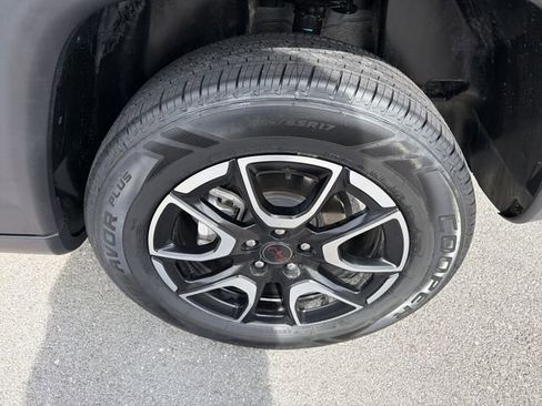 Used 2025 Jeep Compass Trailhawk w/ Trailhawk Elite Group AWD/4WD image 12