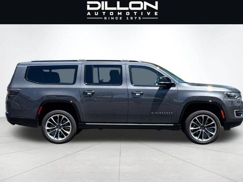 Used 2023 Jeep Wagoneer L Series III w/ Premium Group I AWD/4WD image 3