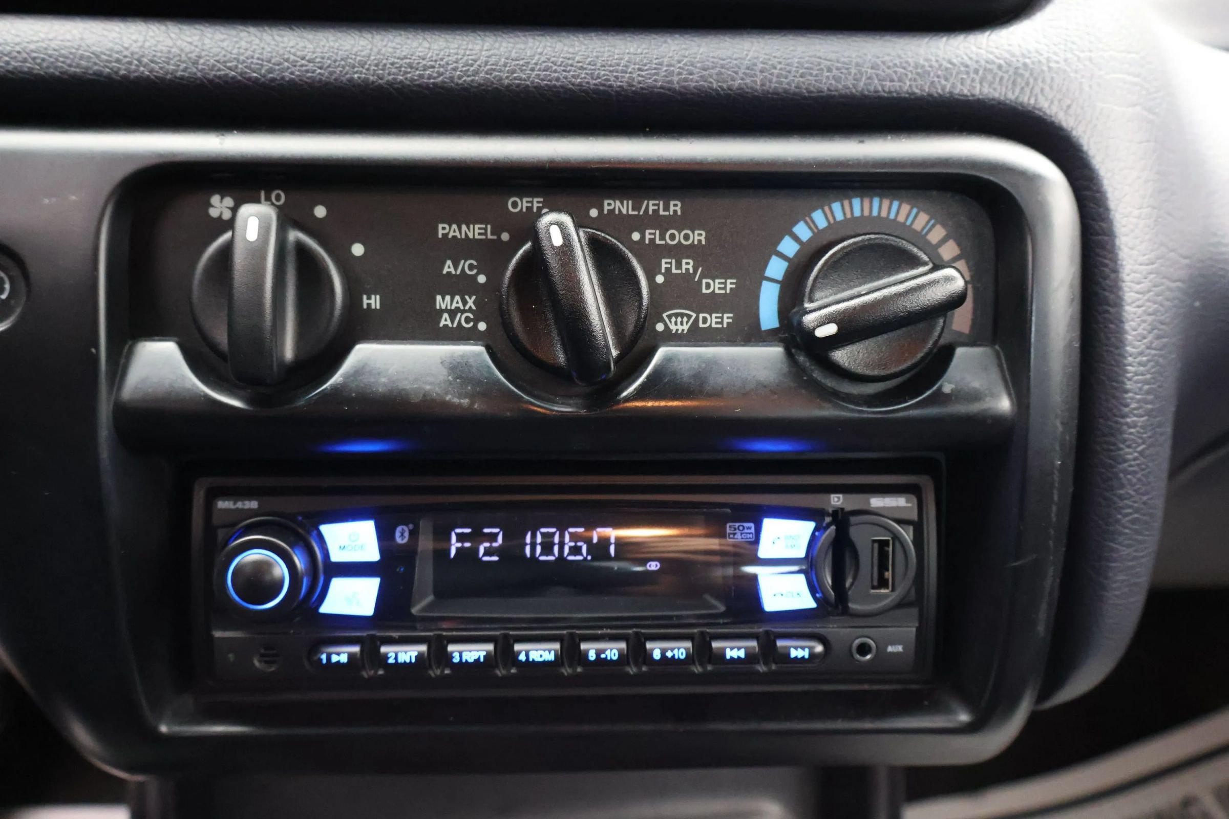 Used 2000 Ford Contour SE FWD image 27