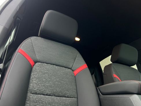 New 2025 Chevrolet Colorado Z71 w/ Midnight Edition image 18