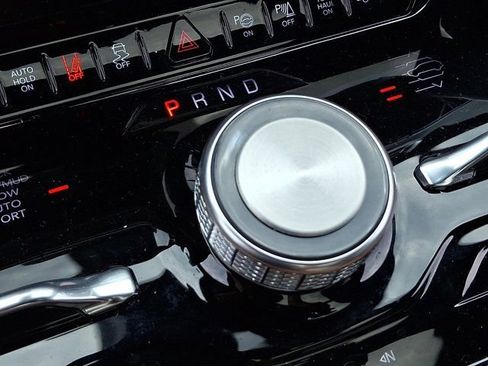 Certified 2022 Jeep Grand Wagoneer Series III AWD/4WD image 21