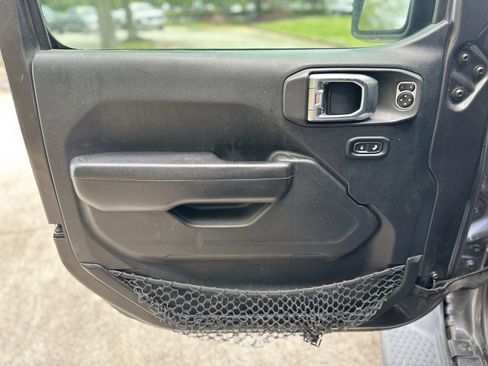 Used 2019 Jeep Wrangler Unlimited Sport S image 11