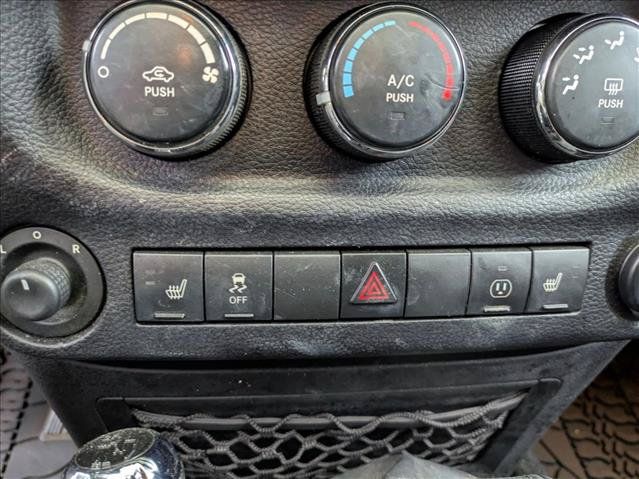 Used 2014 Jeep Wrangler Unlimited Sahara AWD/4WD image 13