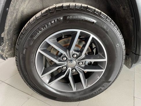 Used 2018 Jeep Grand Cherokee Limited w/ Trailer Tow Group IV image 14