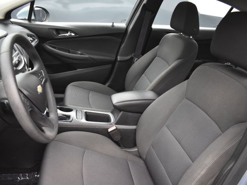 Used 2017 Chevrolet Cruze LT image 15